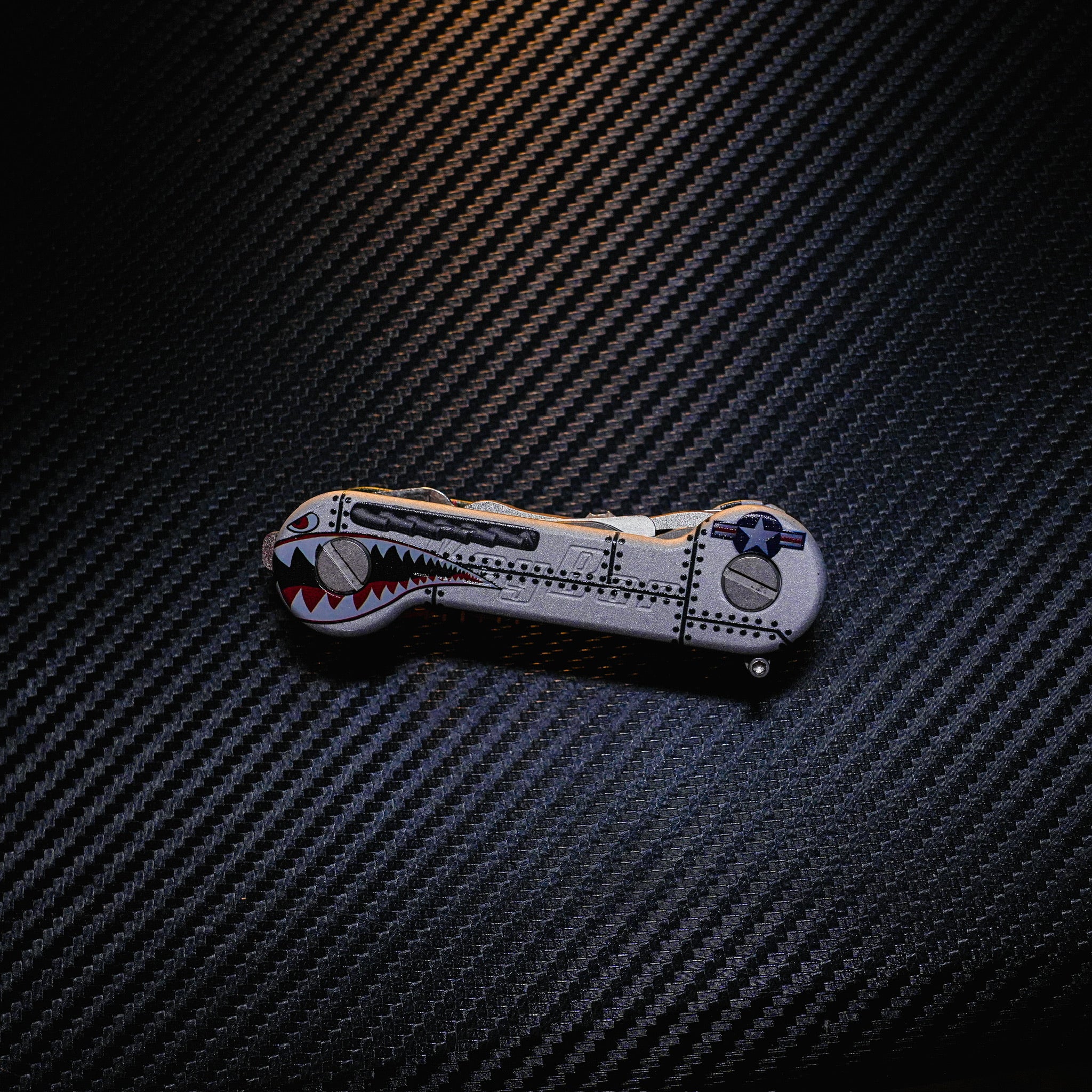 Bomber Aluminum UV Printed KeyBar Key and Tool Holder closed front.