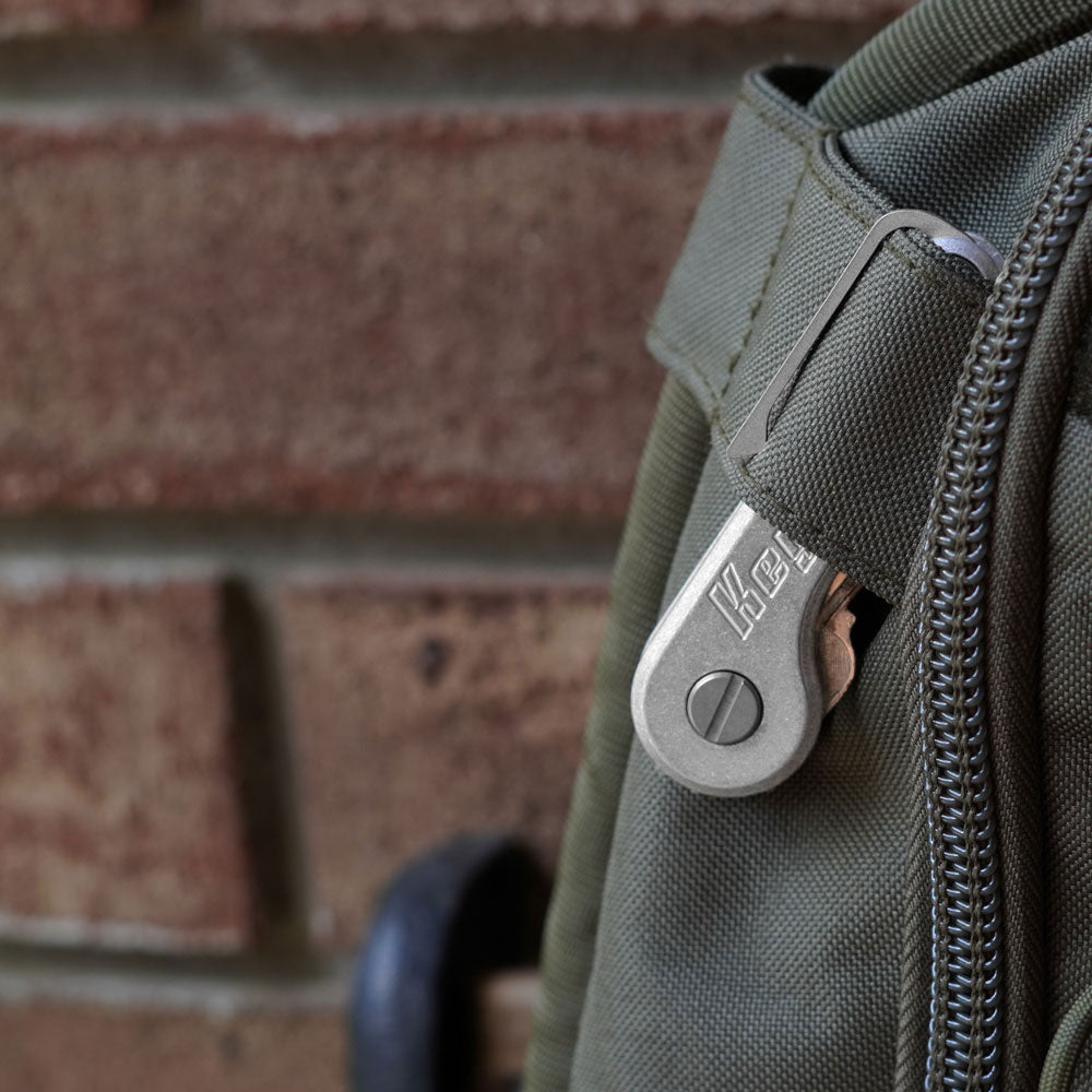 Aluminum-KeyBar-JR-with-Titanium-Pocket-Clip-on-Backpack