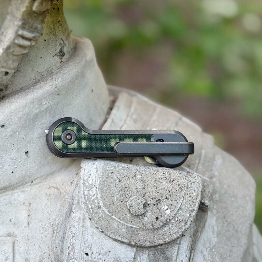 Blackwashed Titanium KeyBar with Cordura Skin | Desert Night Camo