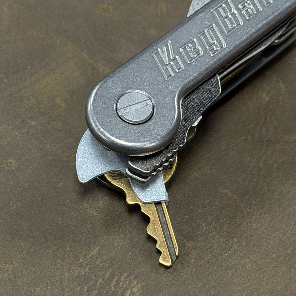 KeyBar-Key-Organizer-Quick-Key-Tab-Closeup-on-KeyBar